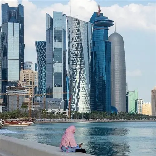 Туристическая набережная Корниш и бизнес-центр West Bay в Дохе, Катар