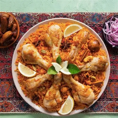 Катарский куриный майбус - национальное блюдо Бахрейна и Катара. Арабская кухня.