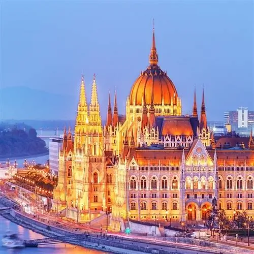 Здание парламента Будапешта ночью