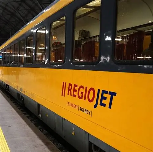 Поезд RegioJet на станции