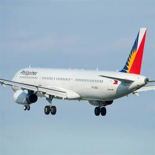 Самолет Филиппинских авиалиний