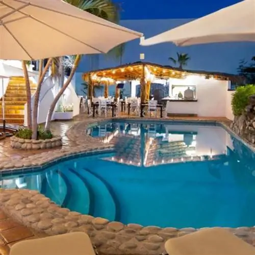 Ла Марина Инн, вид на бассейн