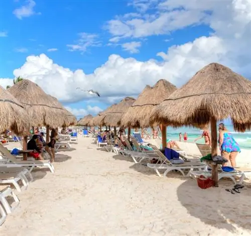 Канкун шезлонги