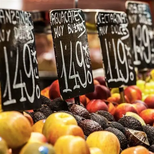 Фруктовый рынок в Ла Бокерия, знаменитый рынок Барселоны