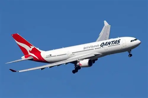 Авиакомпании начинают предлагать пассажирам повышение класса обслуживания, чтобы места рядом с ними оставались пустыми