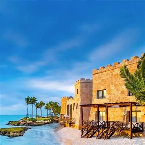 вид на архитектуру курорта Sanctuary Cap Cana