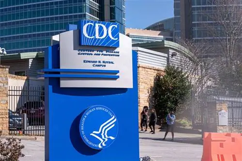 Центры по контролю и профилактике заболеваний (CDC) отменяют рекомендации для стран, путешествующих по Covid, по мере того, как США движутся к нормальной жизни