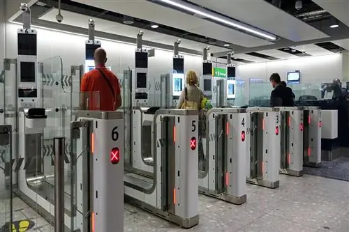 Этой зимой аэропорт Канкуна официально откроет полосы E-Gate для более быстрого досмотра