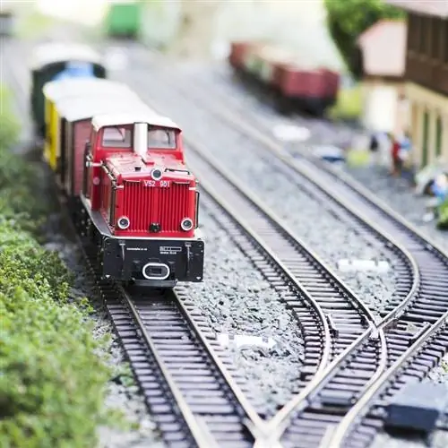 Остановитесь у перекрестка EnterTRAINment