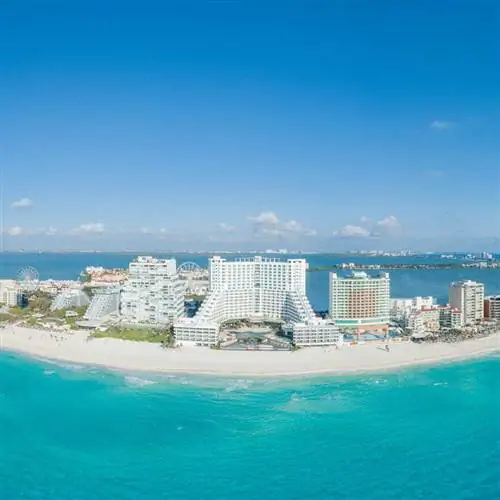 Вид с воздуха на гостиничную зону в Канкуне, Кинтана-Роо, Ривьера-Майя, Мексиканские Карибы, Мексика, направления