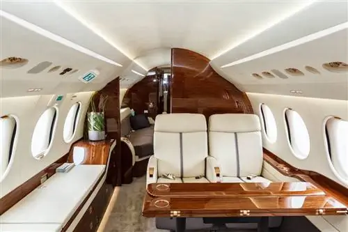 Хотите летать частным образом? Эти 7 приложений делают это проще и дешевле, чем когда-либо прежде