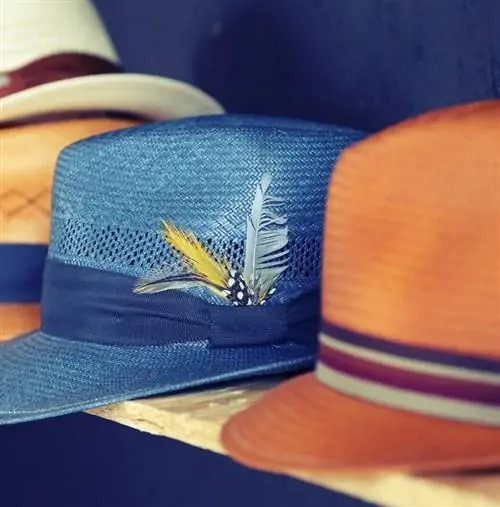 Посетите старейший магазин шляп в стране