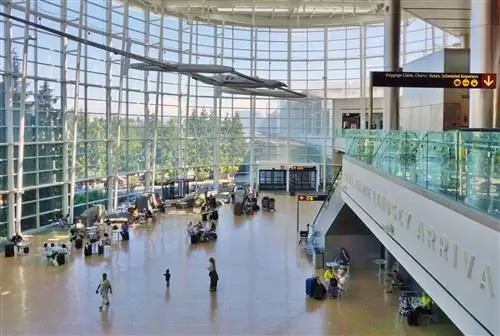 Стоимость авиабилетов выросла больше всего в этих 5 аэропортах США