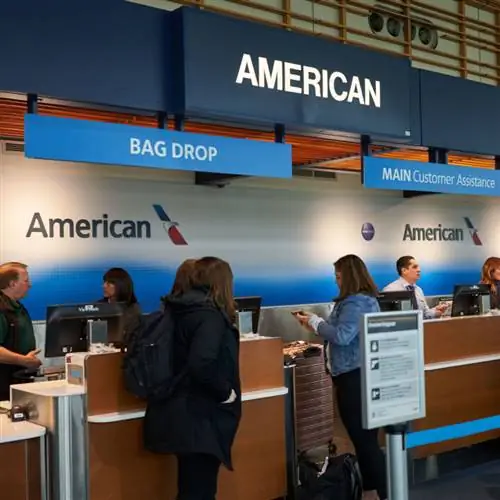 Стойка American Airlines