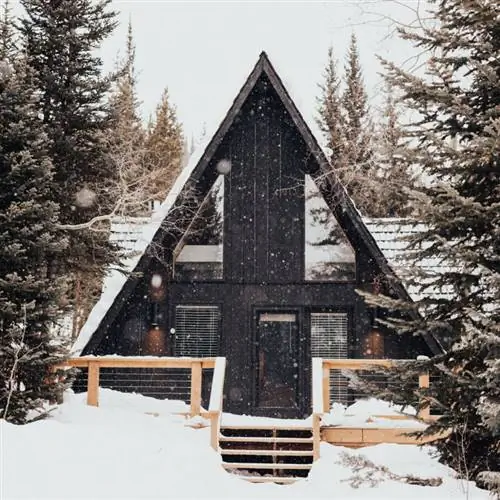 The-Fox-A-Frame-An-Intimate-Mountain-Retreat-Airbnb