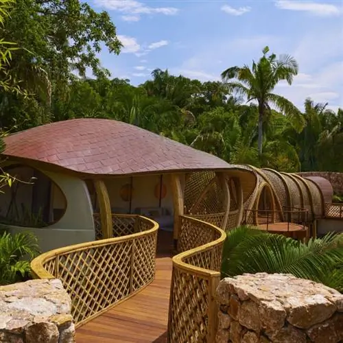 Four Seasons Hotels and Resorts Навива Бридж