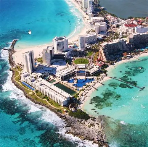 Аэрофотоснимок гостиничной зоны в Канкуне