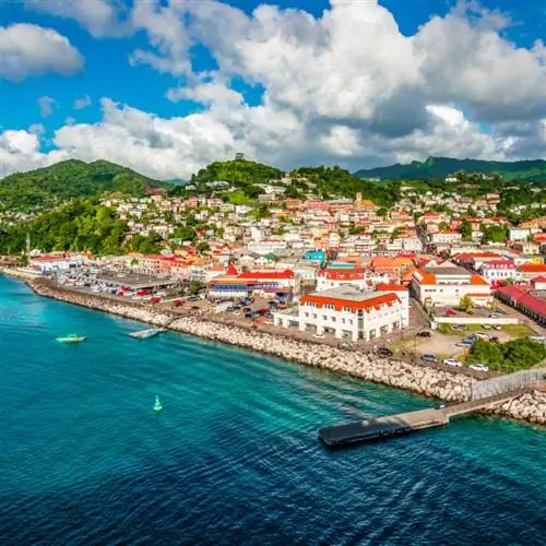 Вид с воздуха на Сент-Джордж, Гренада, Карибские острова