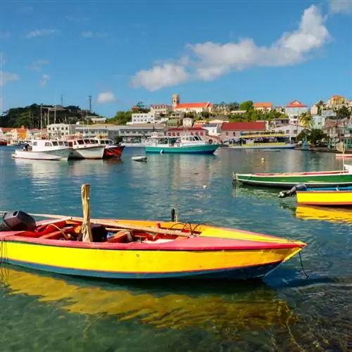 Карибский бассейн. Остров Гренада. Гренада - страна и остров, расположенный в южной части Антильских островов, прекрасный вид на Гранд-Анс в Гренаде