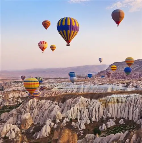 Воздушный шар пролетел над Каппадокией, Турция