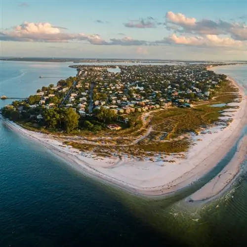 Остров Анны Марии с высоты птичьего полета