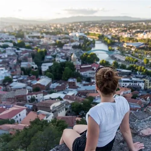 Женщина в Тбилиси, Грузия, европейка