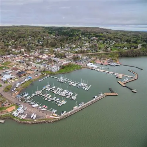 Марина и город Бэйфилд, штат Висконсин