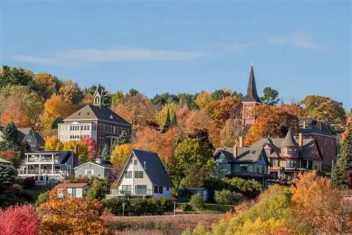 Эти 5 уютных прибрежных городков только что были признаны лучшими в США