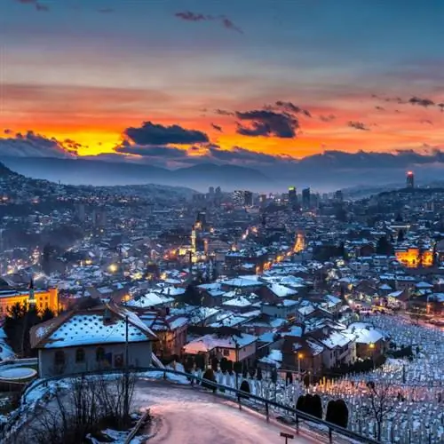 Сараево зимой с закатом Босния и Герцеговина