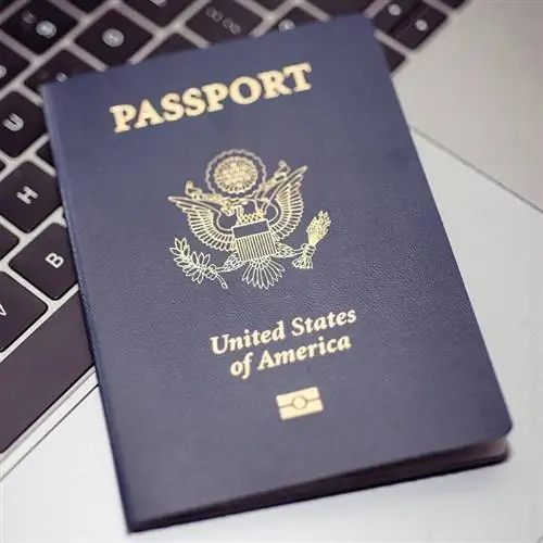 паспорт США MacBook ноутбук