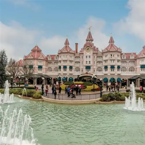 Fanstasyland в Диснейленде Париж, Франция Сказочный город