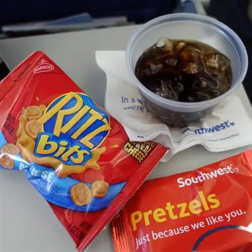 Пакеты с закусками на рейсе Southwest