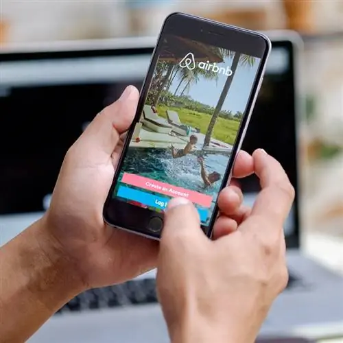 Airbnb на телефоне