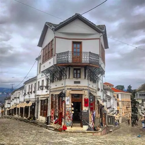 Гирокаста, Албания, здания