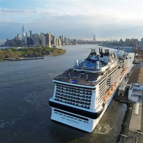 MSC Meraviglia пришвартовался в Нью-Йорке. MSC Meraviglia пришвартовался в Нью-Йорке.