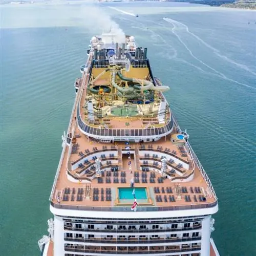 вид с воздуха на палубу MSC Meraviglia вид с воздуха на палубу MSC Meraviglia