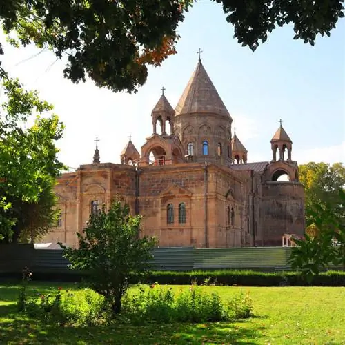 Эчмиадзинский собор в Армении, самый старый собор в мире, Кавказский регион