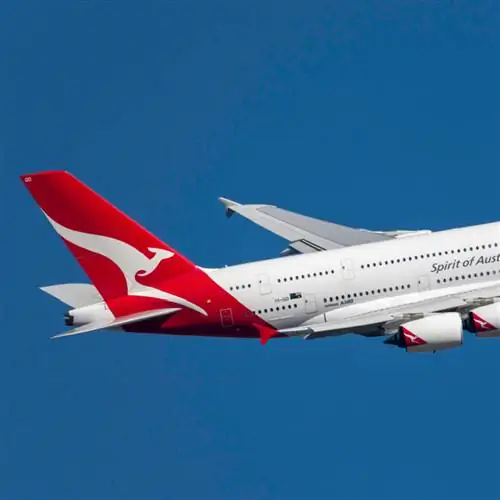 Самолет Qantas