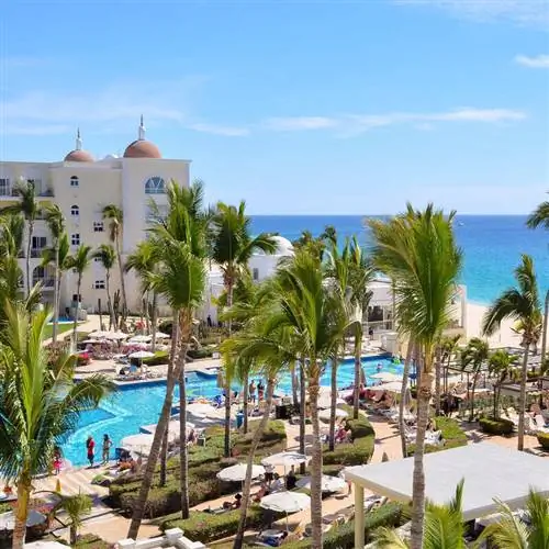 Пляжный курорт в Лос-Кабосе, Южная Нижняя Калифорния, Мексика