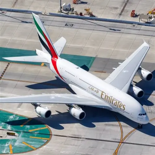 Самолет Эмирейтс