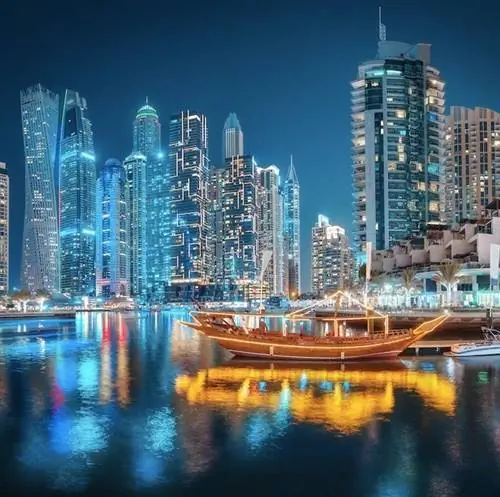 Дубай ночью
