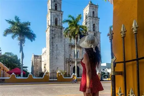 Почему путешествие в Мексику стало для американцев намного дороже