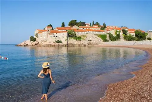 7 причин, почему этим летом вам следует посетить Черногорию вместо Греции