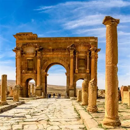 Древние римские ворота в Батнане, Алжир, Северная Африка