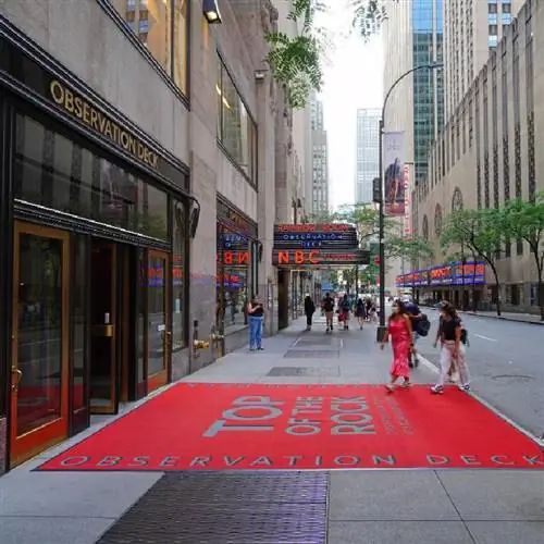 вершина скалы в Нью-Йорке