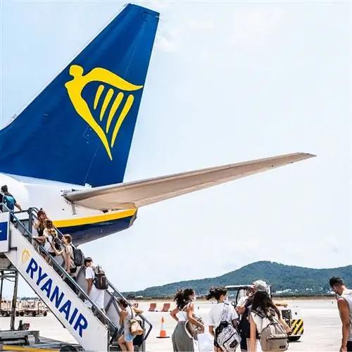 самолет Райанэйр