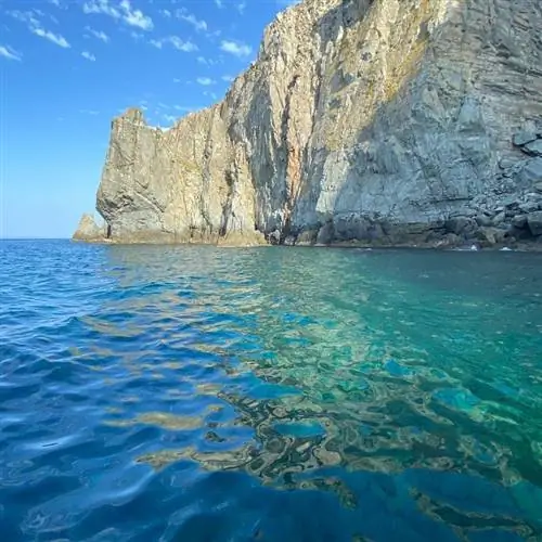 Скальное образование в Средиземном море, Гекчеада, Турция, Турция