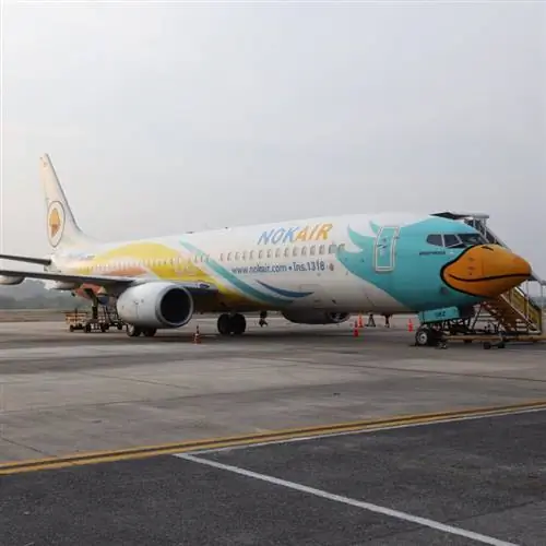 Самолет nok air в аэропорту Накхонситхаммарат