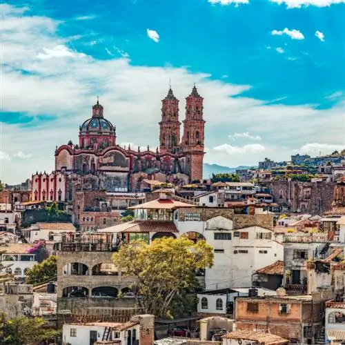 Мехико голубое небо облака собор