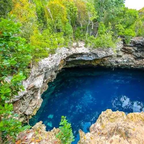 сапфировая голубая дыра